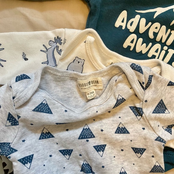 GENTLY USED 12 PIECE BABY BUNDLE - Picture 7 of 9